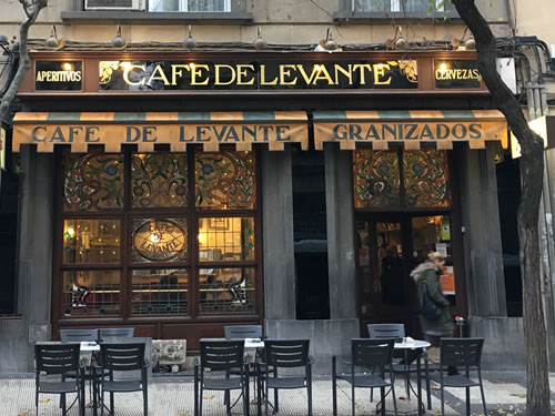 CAFÉ LEVANTE